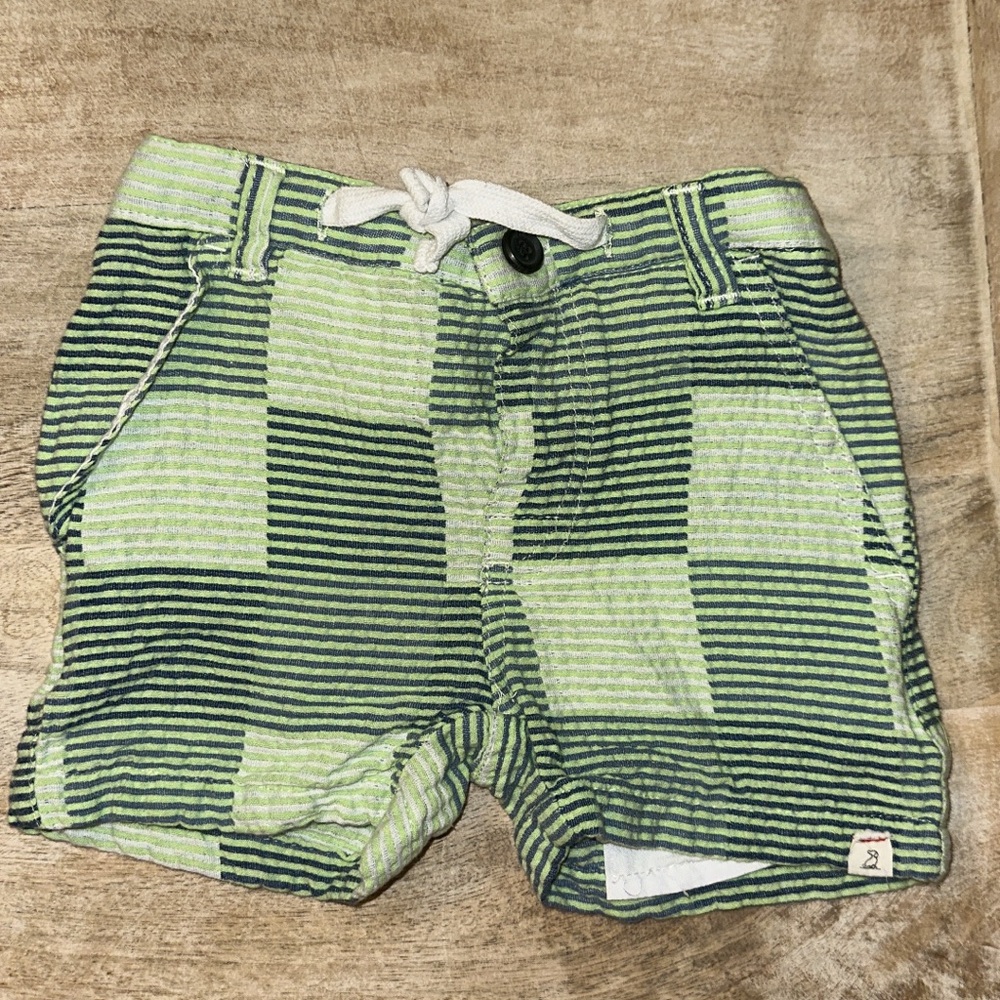 (EUC) Toddler Me & Henry Shorts- Size: 2/3